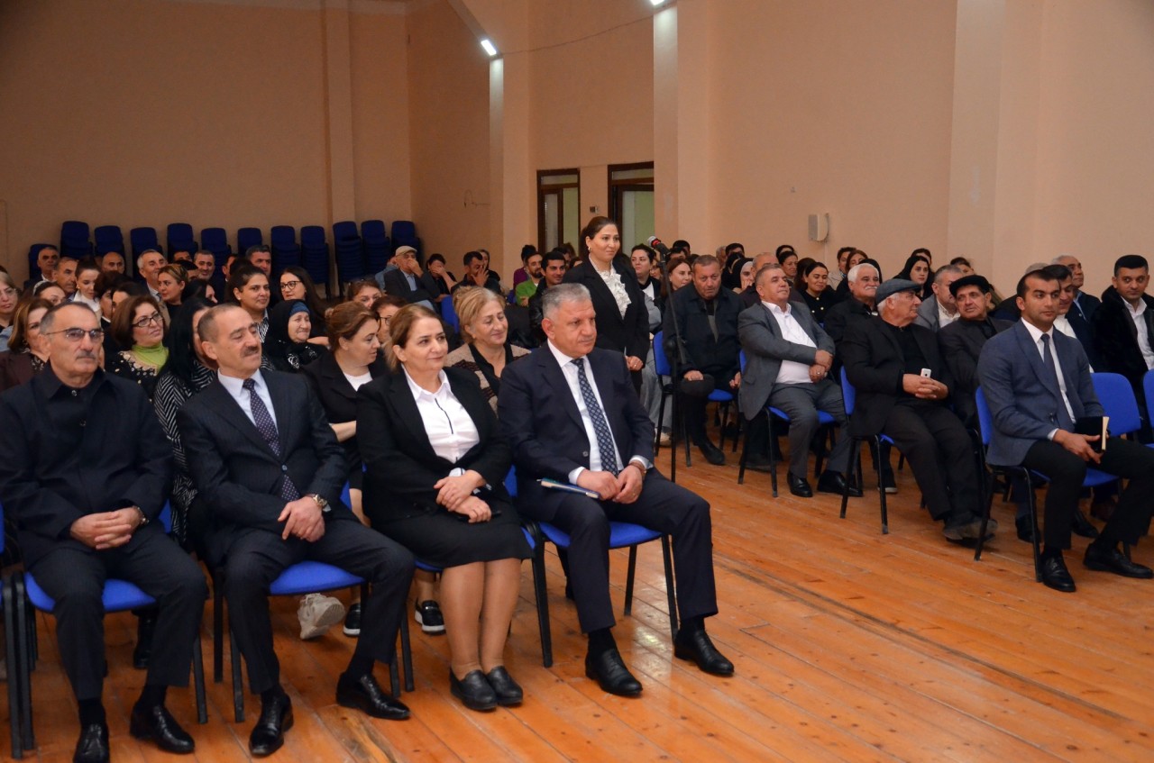 Ağdam Rayon İcra Hakimiyyətinin başçısı Vaqif Həsənovun növbəti səyyar qəbul-görüşü keçirilib - FOTOLAR