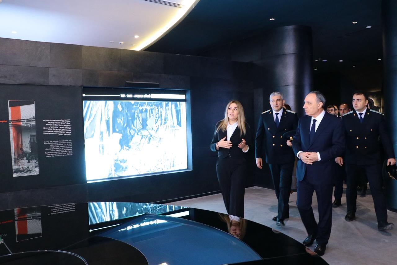 Baş prokuror Gəncədə vətəndaşları qəbul etdi - FOTOLAR