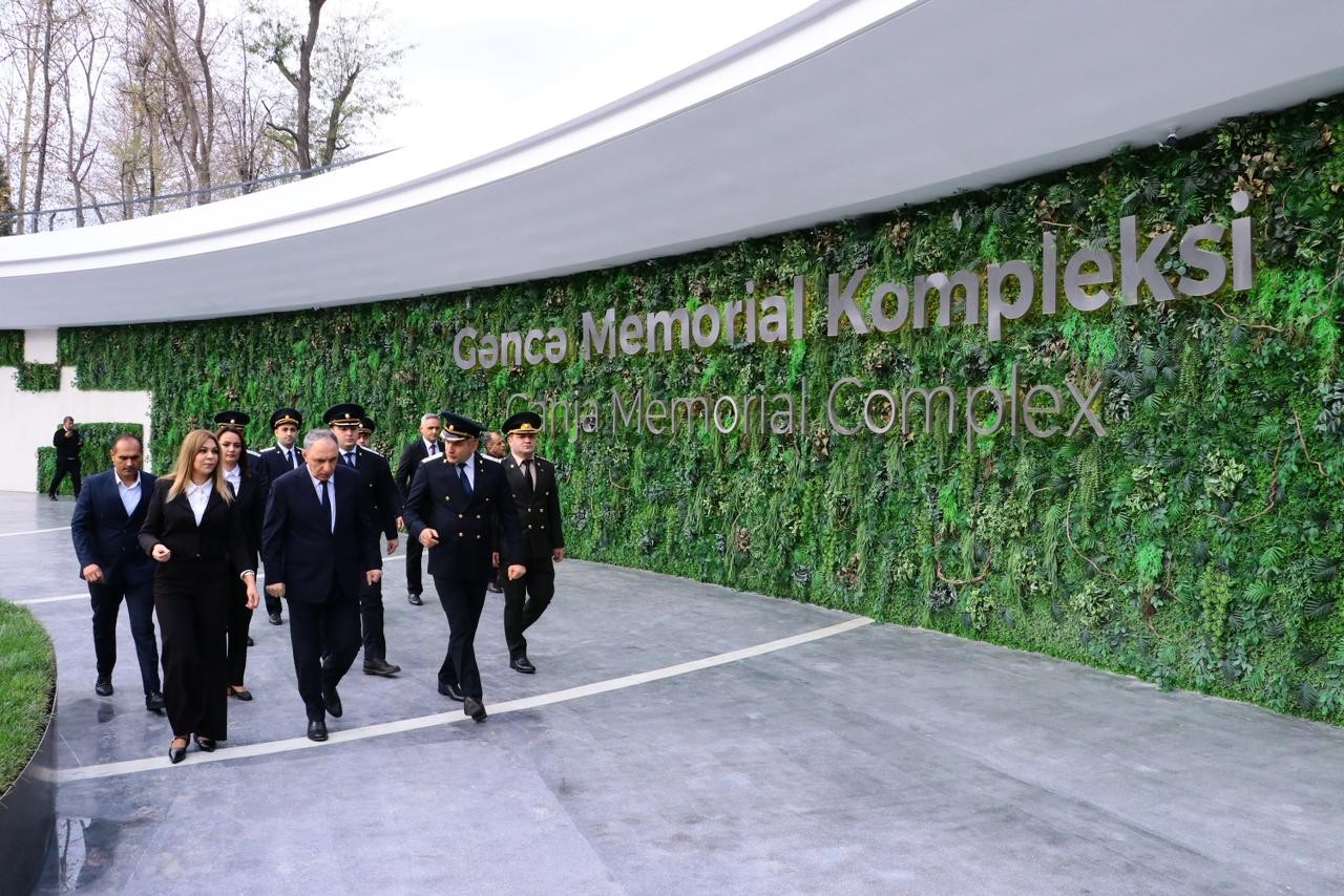 Baş prokuror Gəncədə vətəndaşları qəbul etdi - FOTOLAR