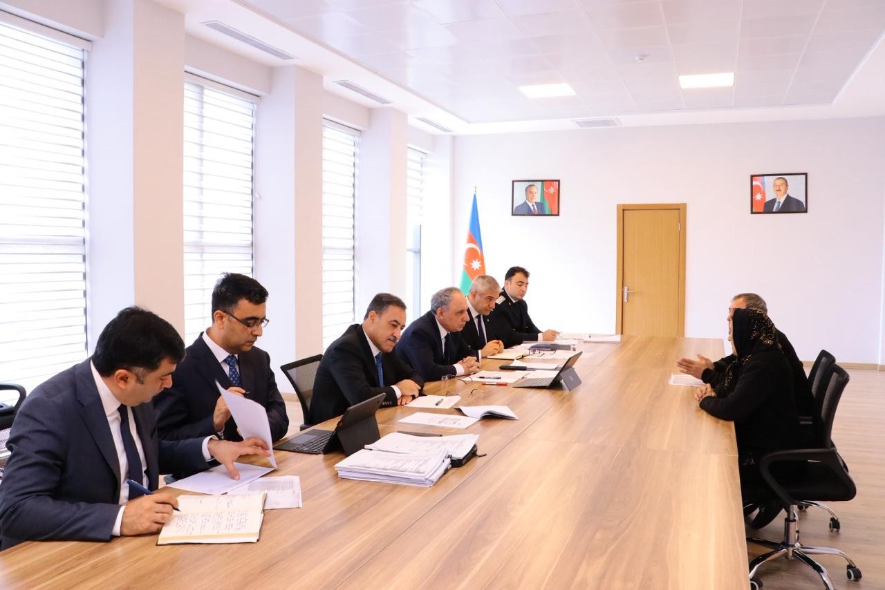 Baş prokuror Gəncədə vətəndaşları qəbul etdi - FOTOLAR