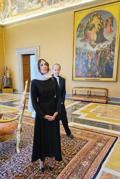 Mehriban Əliyeva Roma Papası ilə görüşdü - FOTOLAR