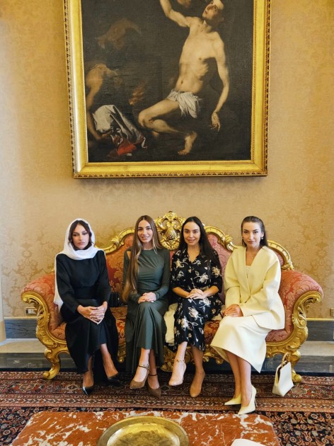 Mehriban Əliyeva Roma Papası ilə görüşdü - FOTOLAR