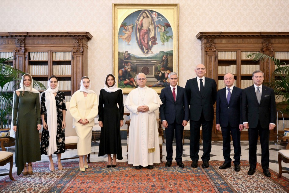 Mehriban Əliyeva Roma Papası ilə görüşdü - FOTOLAR