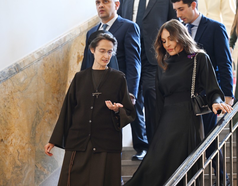 Mehriban Əliyeva rahibə Petrini ilə görüşdü - FOTOLAR