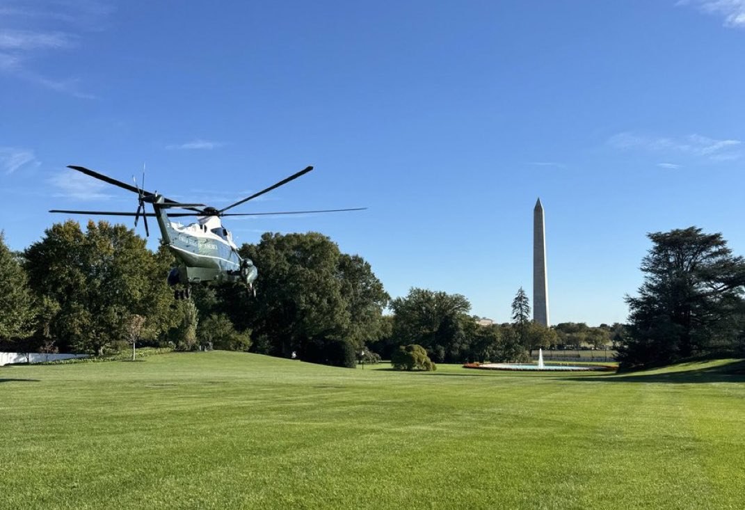 Tramp istirahətə yollandı - FOTOLAR