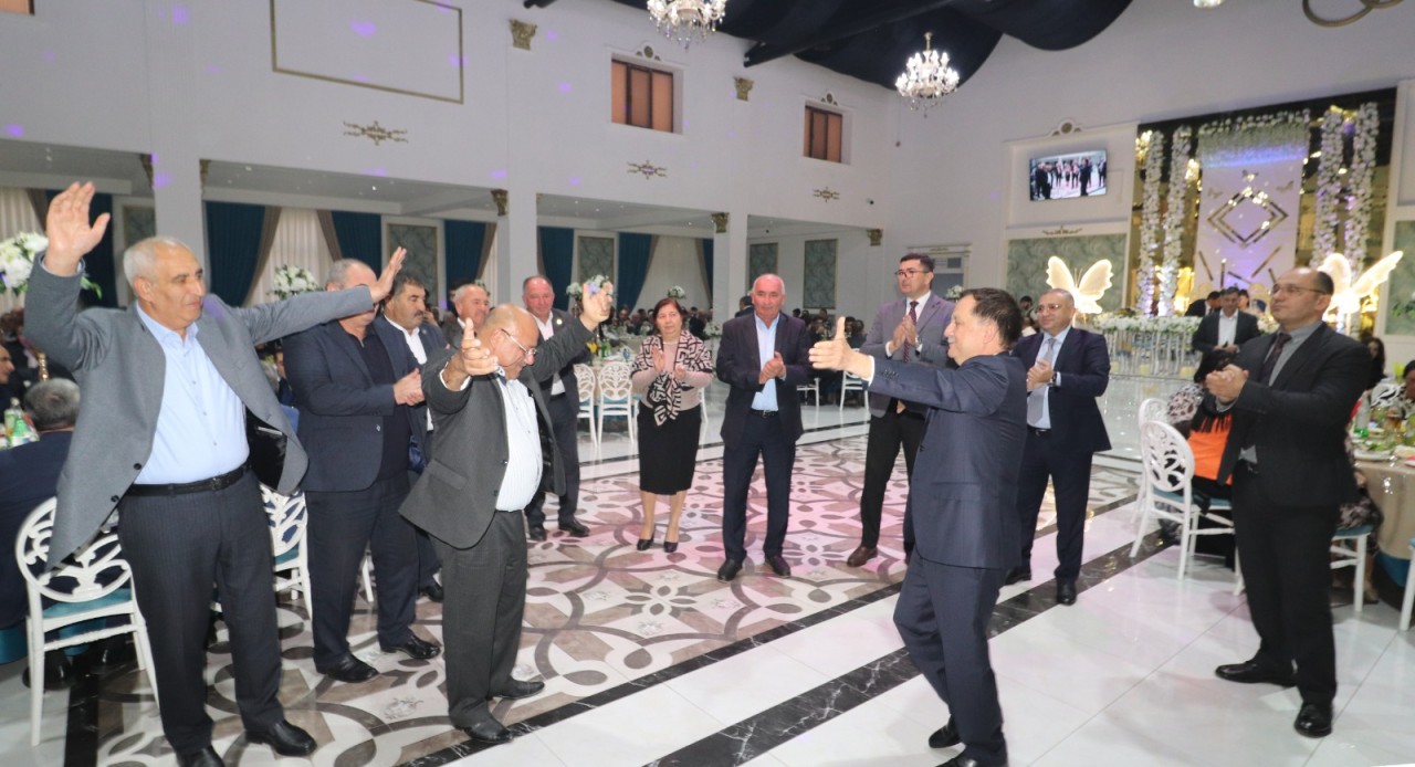 Rəcəb Babaşov şəhid qardaşının toyunda iştirak etdi - FOTOLAR