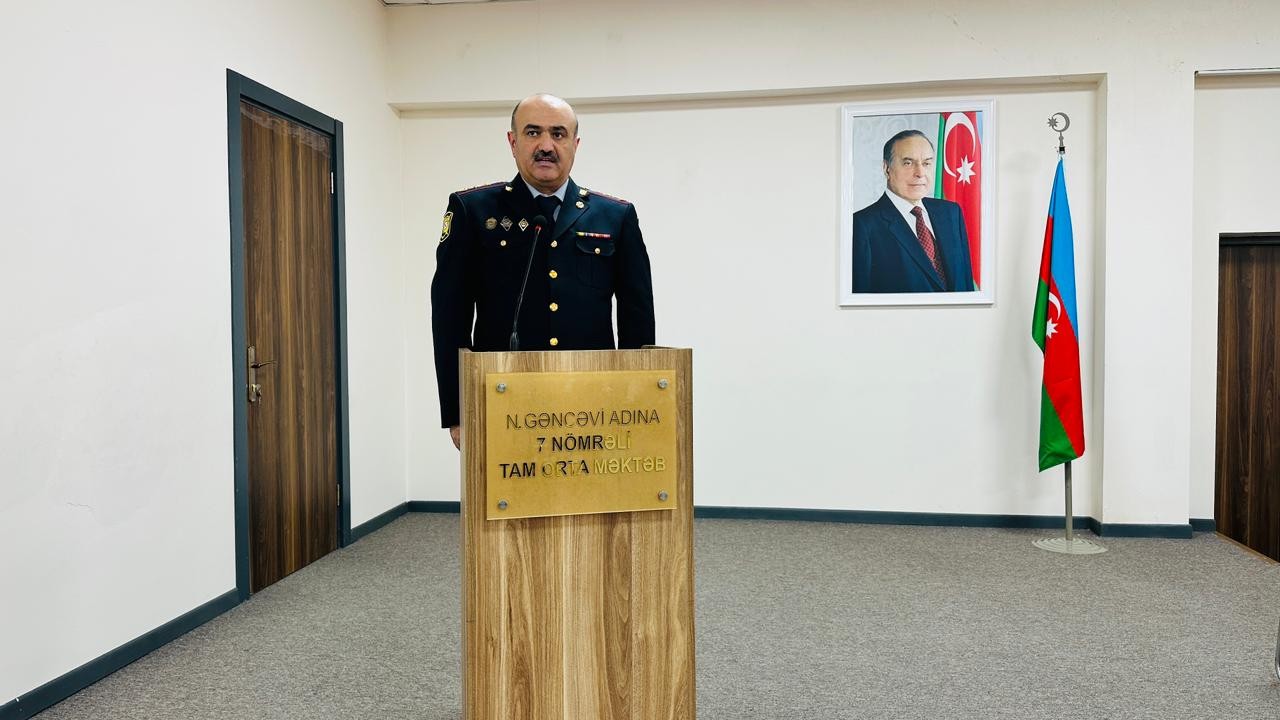 Polis məktəb direktorları ilə görüş keçirdi - FOTOLAR