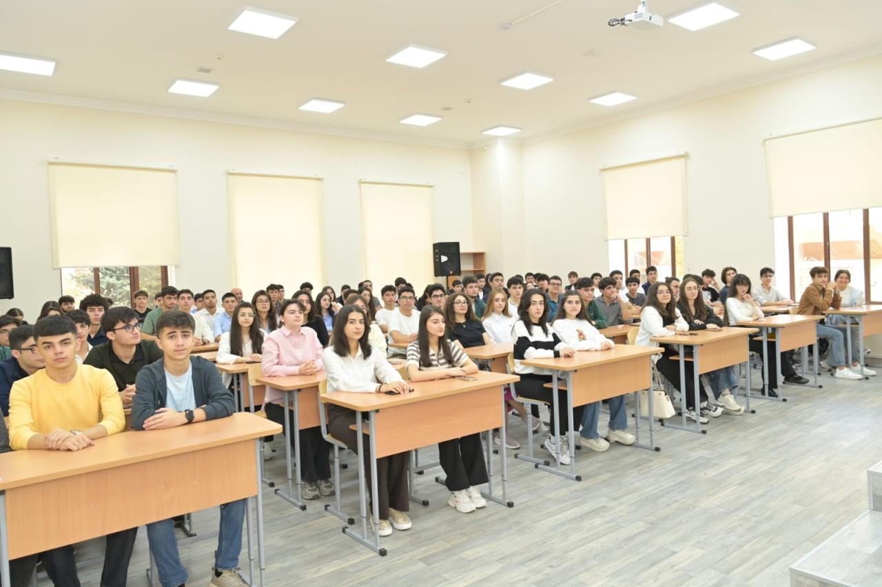 Emin Əmrullayev və Erol Özvar Türkiyə–Azərbaycan Universitetində tələbələrlə görüşüblər - FOTOLAR