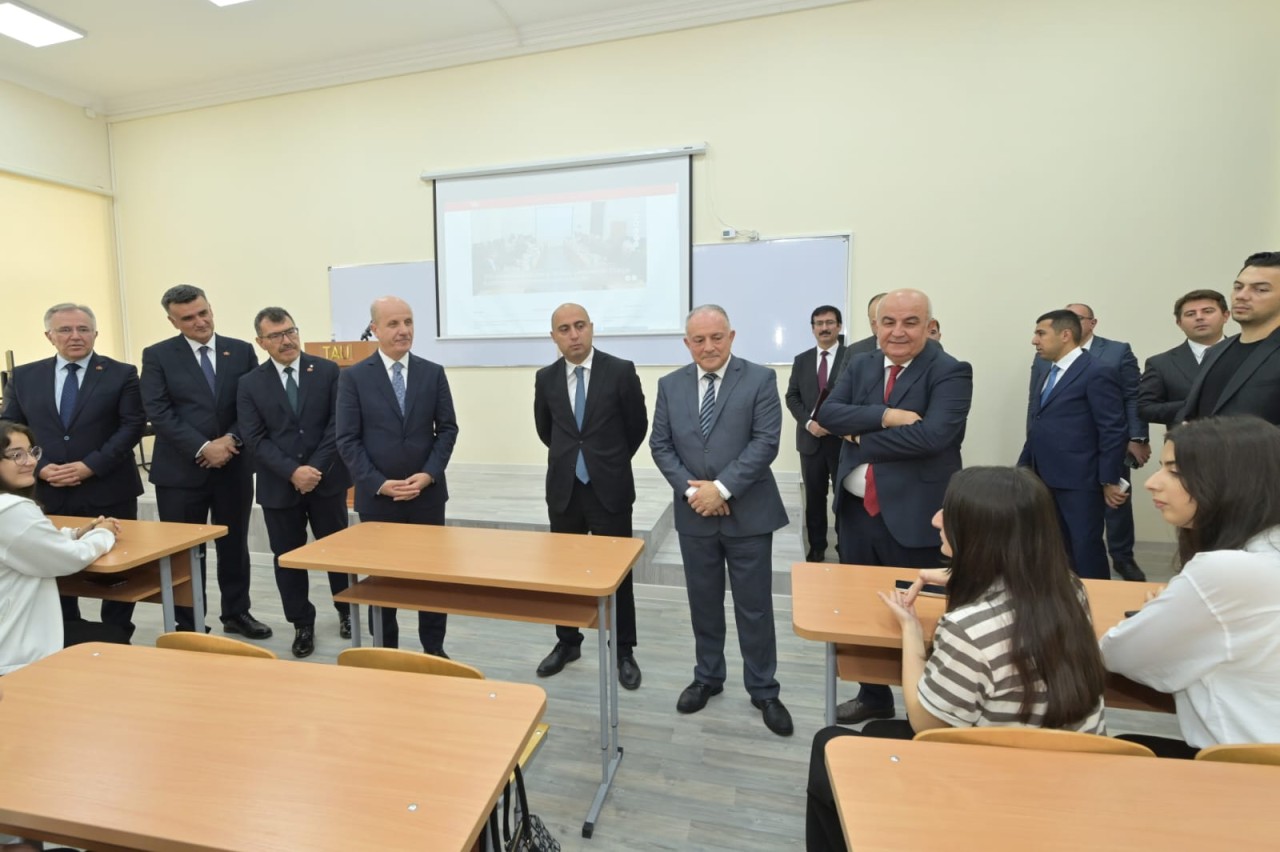 Emin Əmrullayev və Erol Özvar Türkiyə–Azərbaycan Universitetində tələbələrlə görüşüblər - FOTOLAR