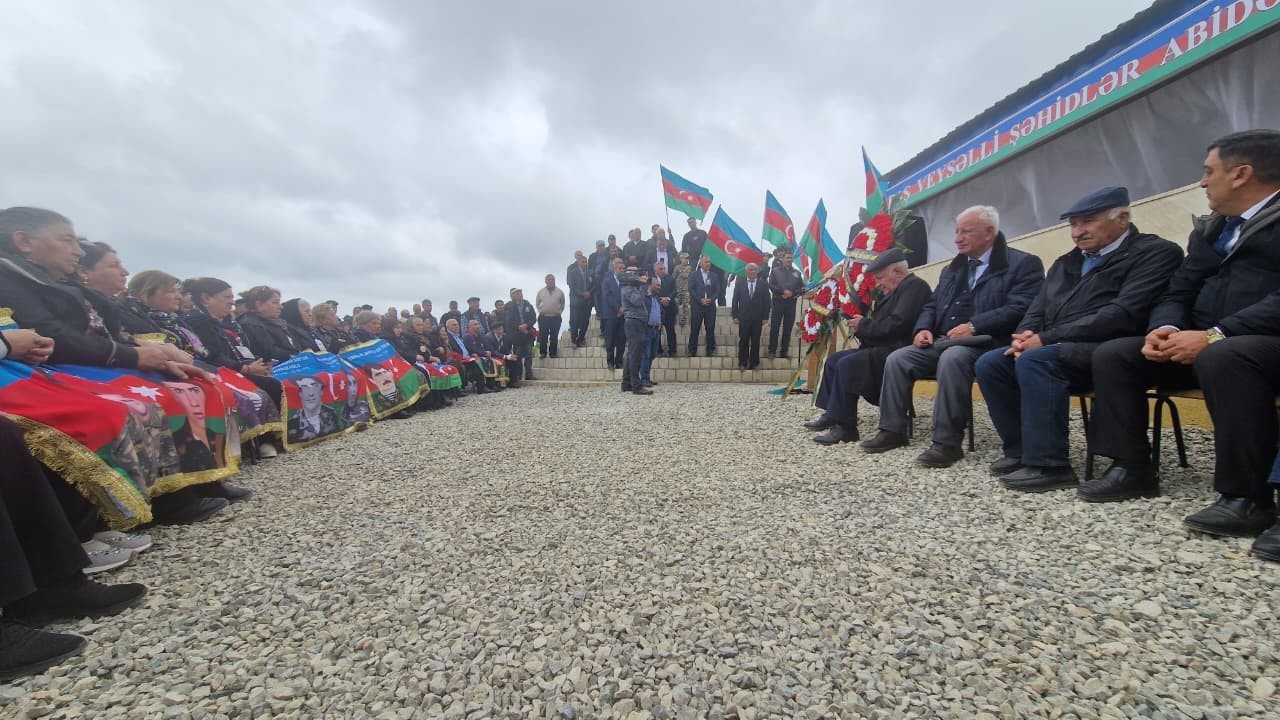 Cəbrayılın Daş Veysəlli kəndində Şəhidlər Abidə Kompleksi yaradılıb - FOTOLAR