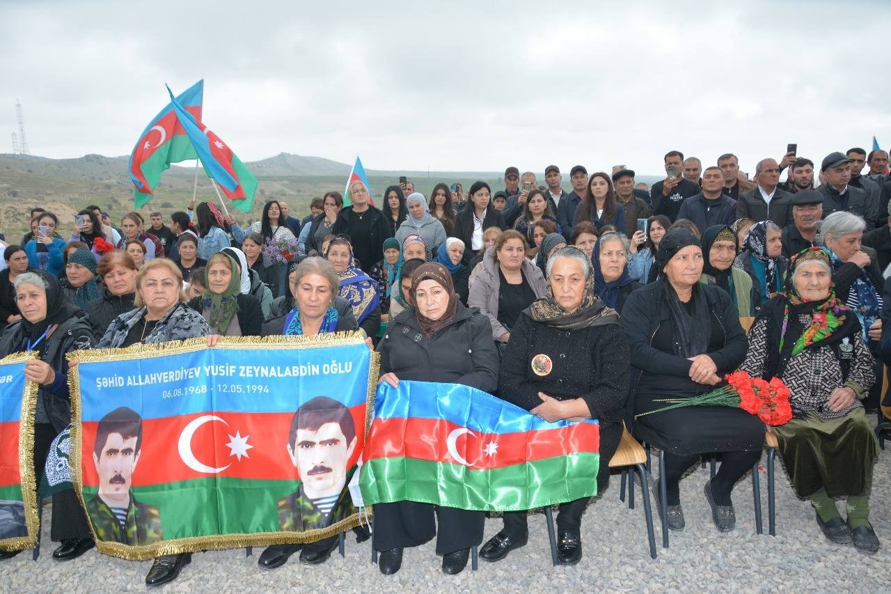 Cəbrayılın Daş Veysəlli kəndində Şəhidlər Abidə Kompleksi yaradılıb - FOTOLAR
