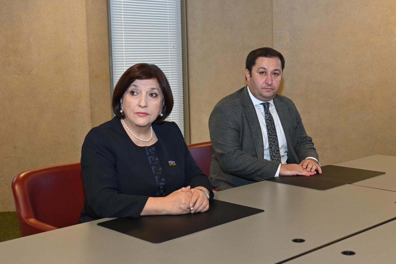 Sahibə Qafarova və Alen Simonyan arasında görüş başladı - VİDEO