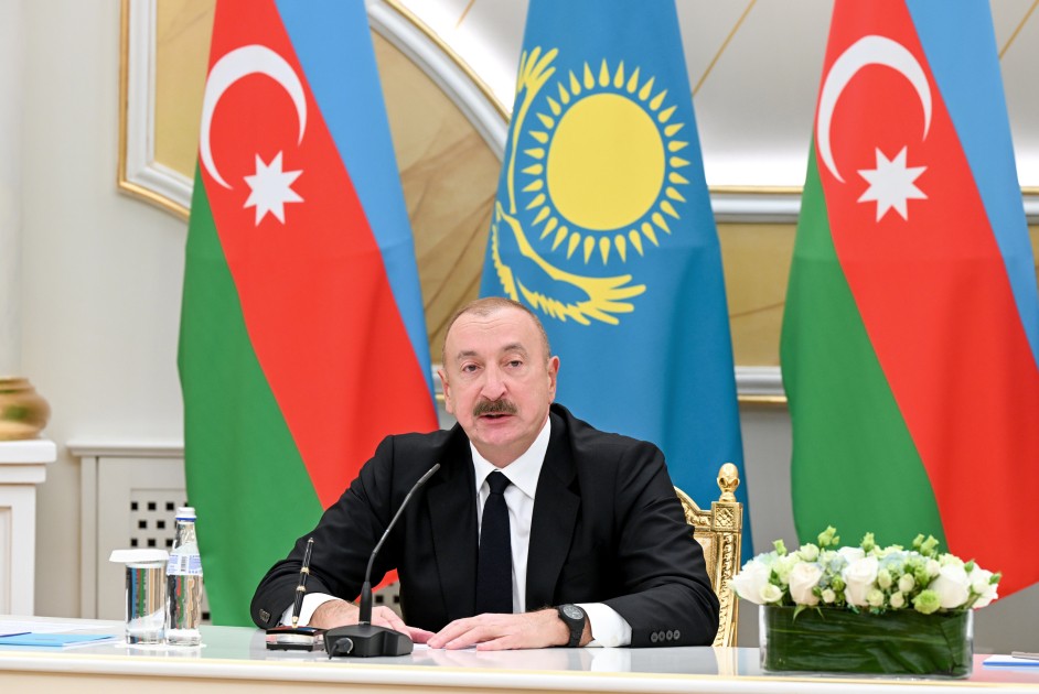 Prezidentlər mətbuata bəyanatlarla çıxış ediblər - FOTOLAR (YENİLƏNİB)