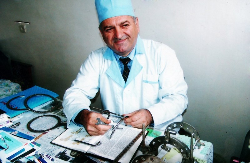 Azərbaycanda "Əməkdar həkim" vəfat etdi