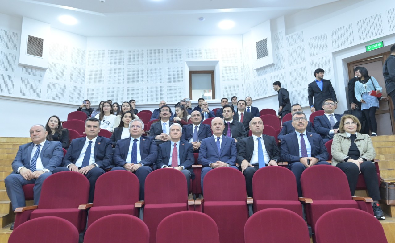 Emin Əmrullayev və Erol Özvarın Qarabağ Universitetində - FOTOLAR