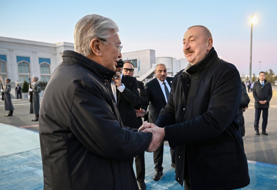 İlham Əliyevin Qazaxıstana səfəri başa çatdı - FOTOLAR