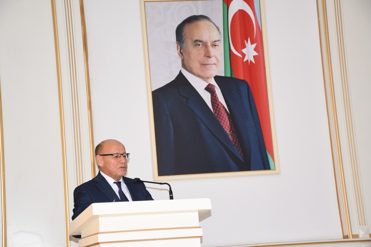 Ağdamda sahibkarlarla görüş keçirilib - FOTOLAR