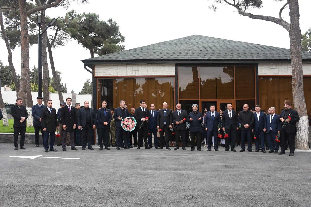 Milli Qəhrəman Şükür Həmidovun anım mərasimi keçirilib - FOTOLAR
