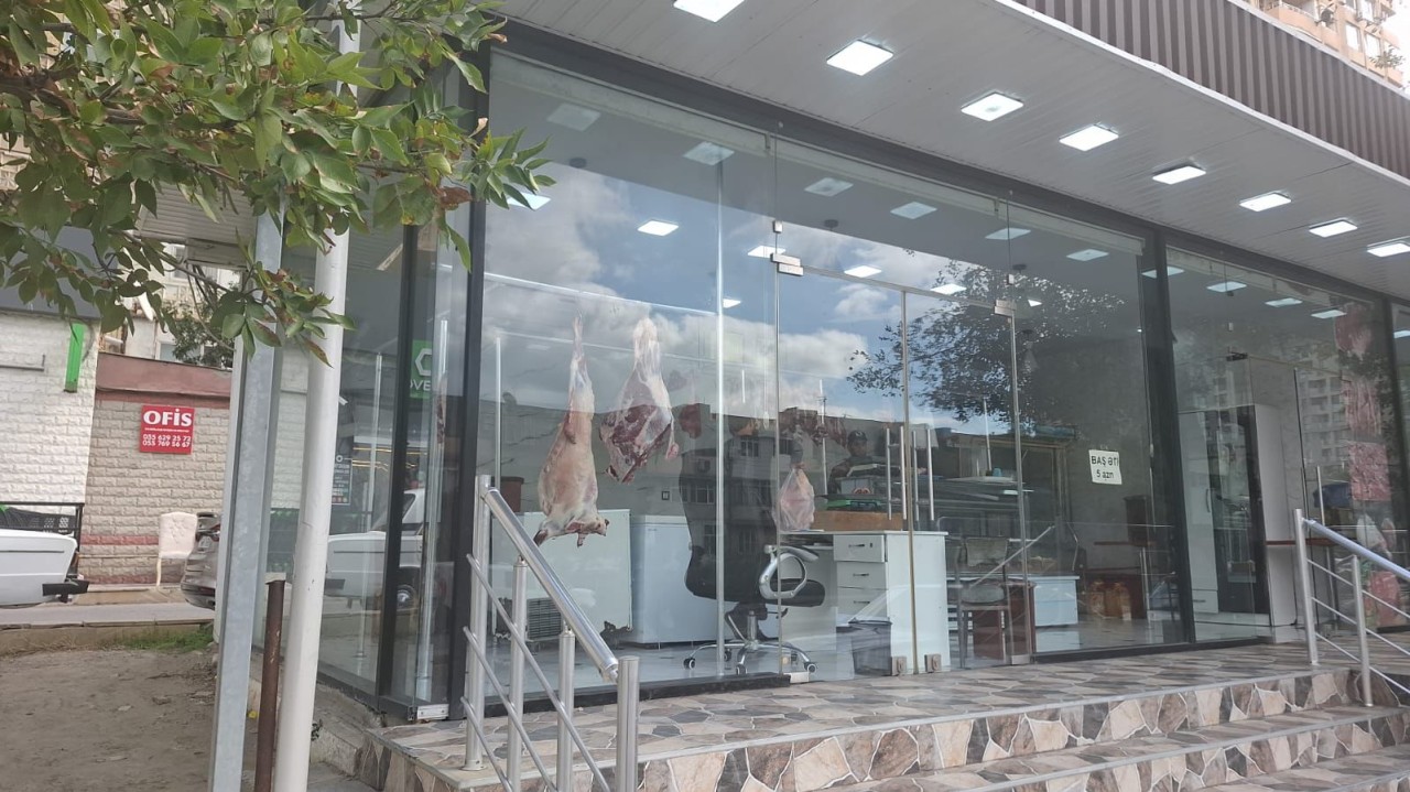 Ət satışı mağazasında monitorinq keçirildi - FOTOLAR