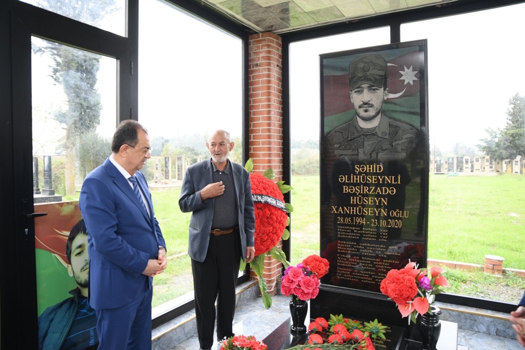 İcra başçısı Vətən müharibəsi şəhidinin anım mərasimində  - FOTOLAR
