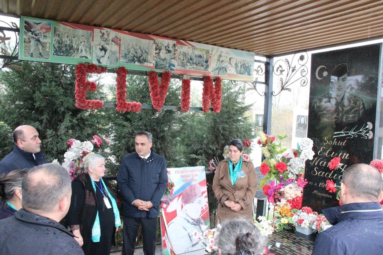 İcra başçısı şəhidlərin məzarlarını ziyarət etdi - FOTOLAR