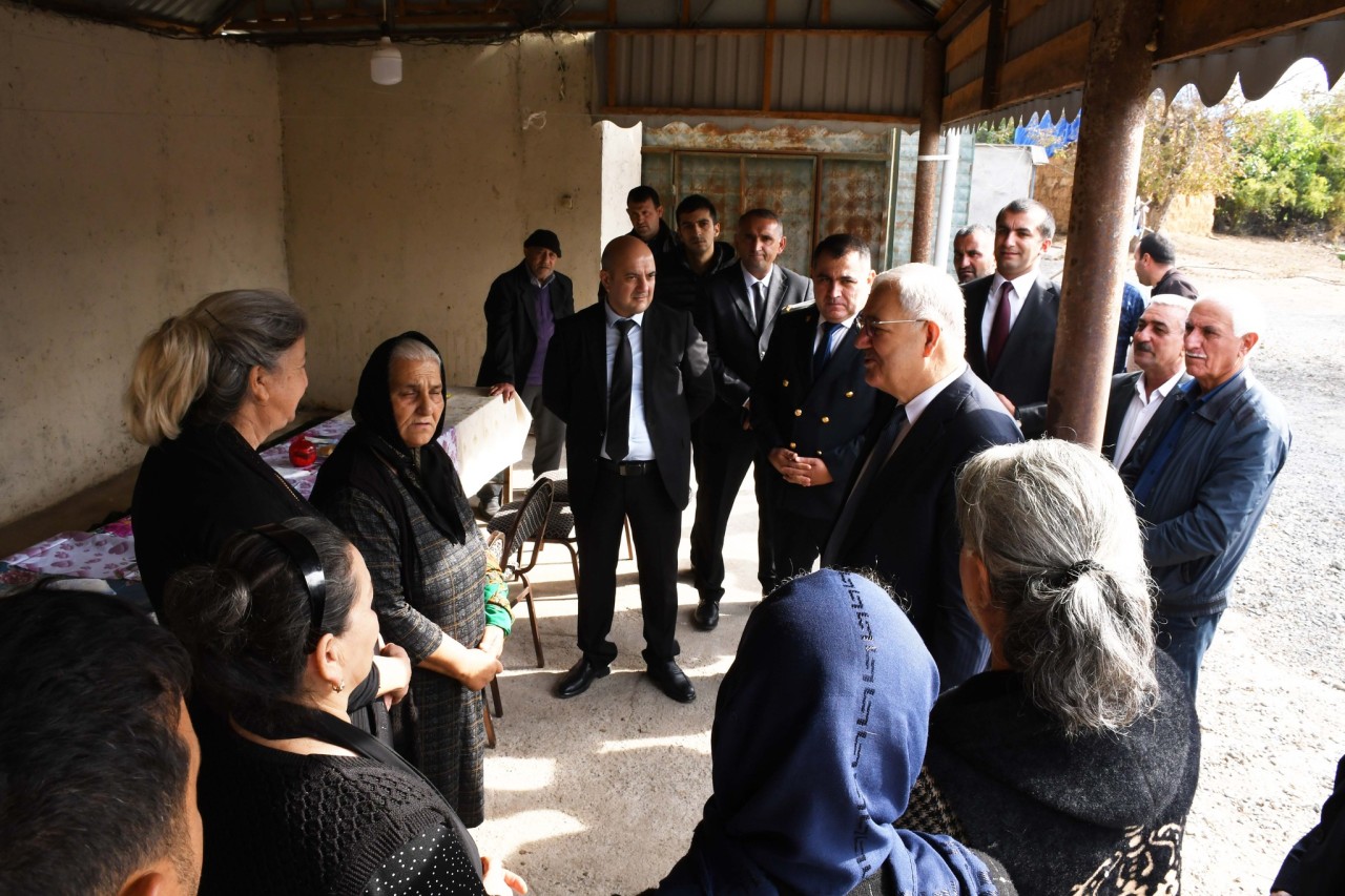 Vaqif Həsənov növbəti səyyar qəbul keçirdi - FOTOLAR