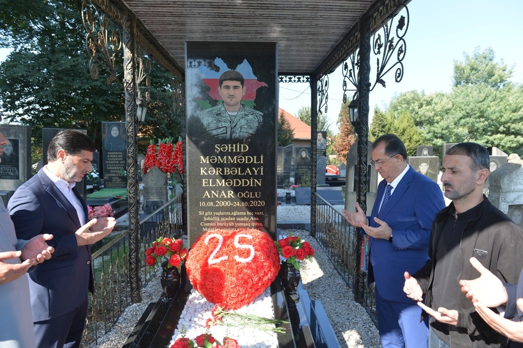 Taleh Qaraşov şəhidlərin anım günündə iştirak edib - FOTOLAR