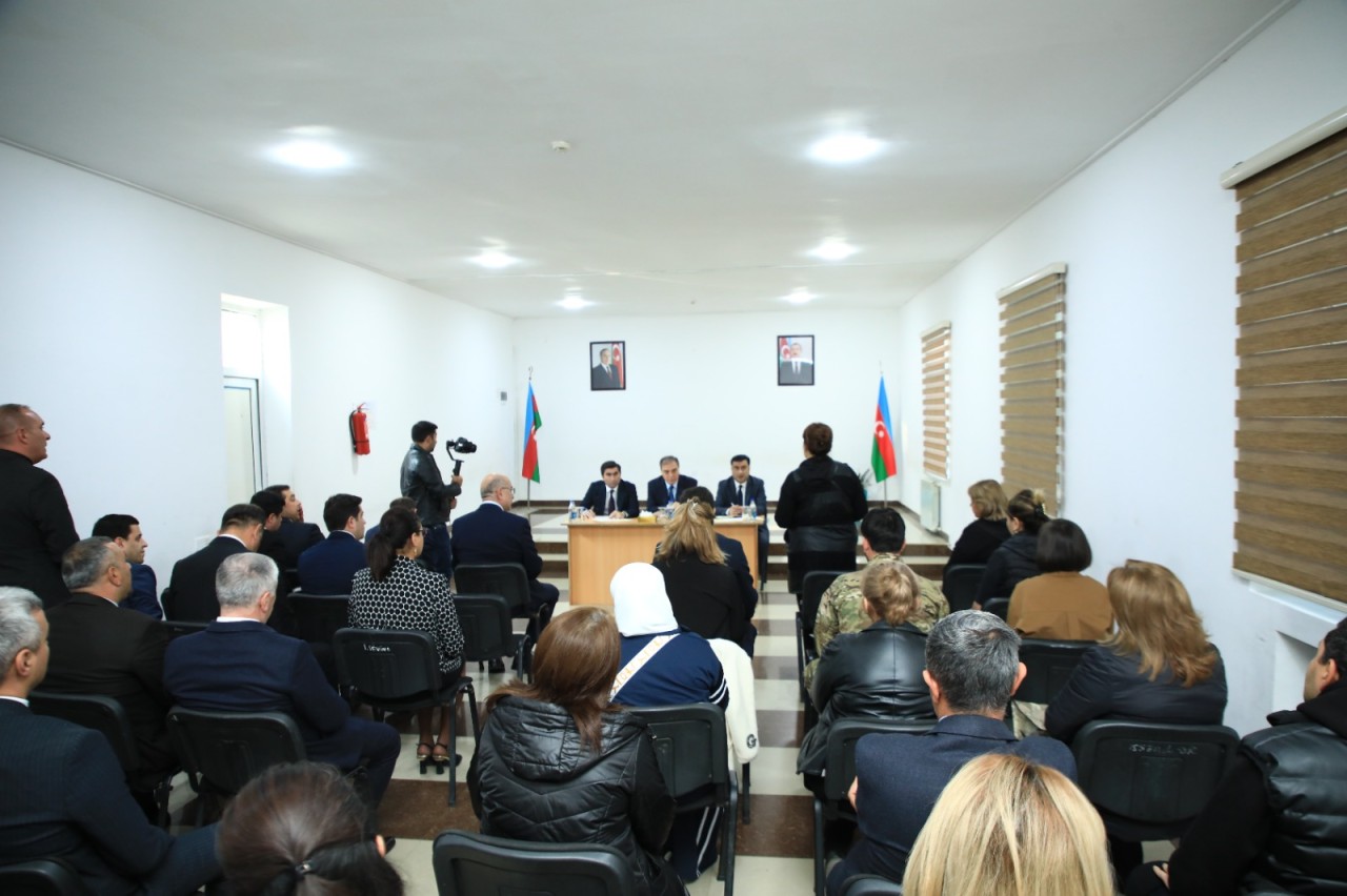 Niyazi Bayramov vətəndaşların müraciətlərini dinlədi - FOTOLAR