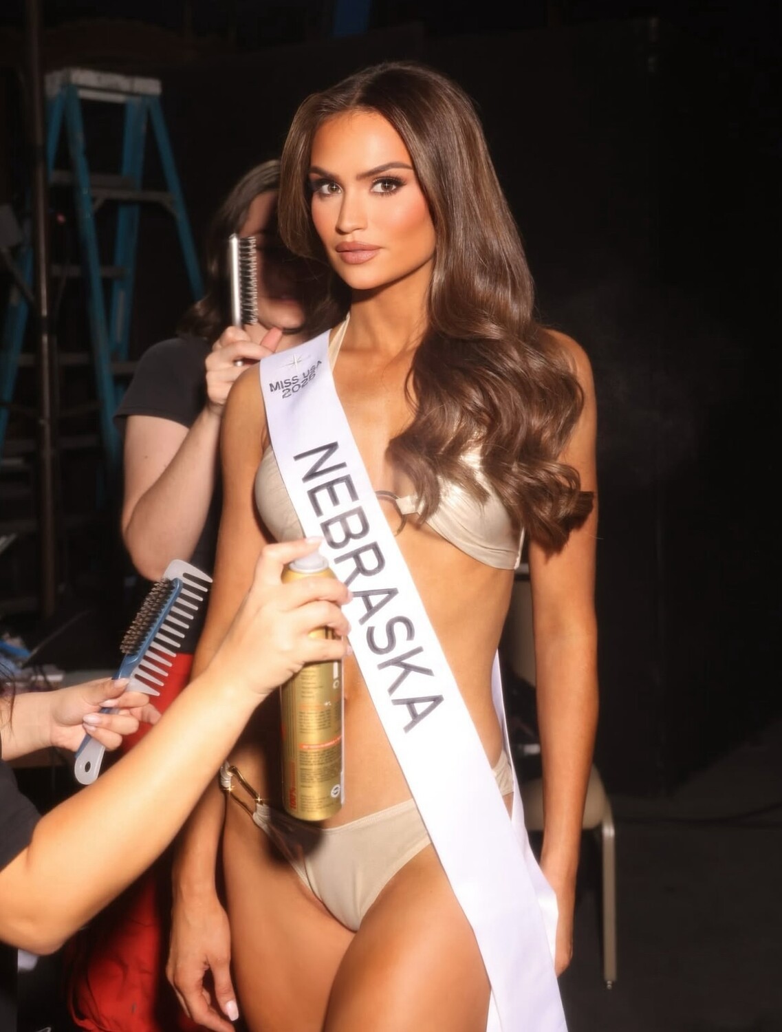 23 yaşında "Amerika gözəli" seçildi - FOTOLAR