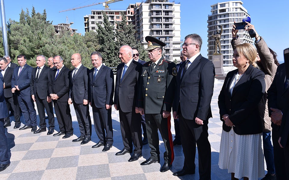 Birinci Qarabağ müharibəsinin şəhidi Lətif Şahhüseynov dəfn edildi - FOTOLAR