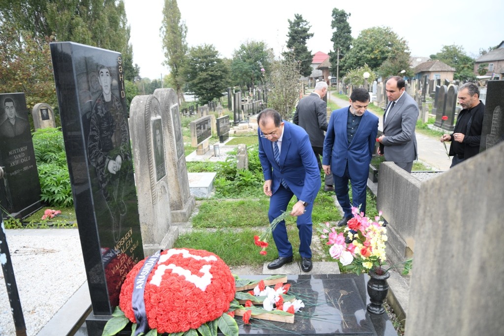 Taleh Qaraşov şəhidin anım günündə iştirak edib - FOTOLAR