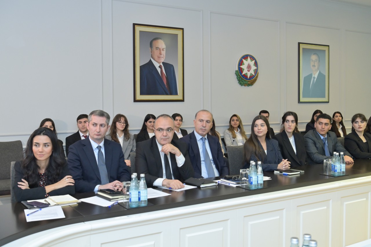 Emin Əmrullayev III “Maarifçi” tələbə-məzun proqramının iştirakçıları ilə görüşdü - FOTOLAR