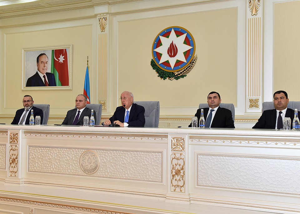 Zakir Fərəcov Şura iclası keçirdi - Bu məsələlər müzakirə edildi (FOTOLAR)