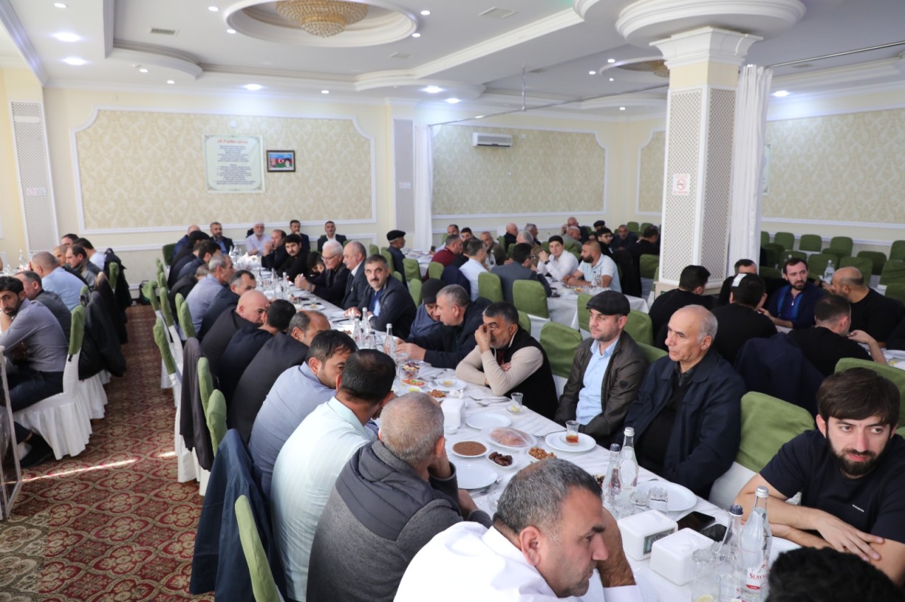 İcra başçısı şəhidlərin dəfnində iştirak edib - FOTOLAR