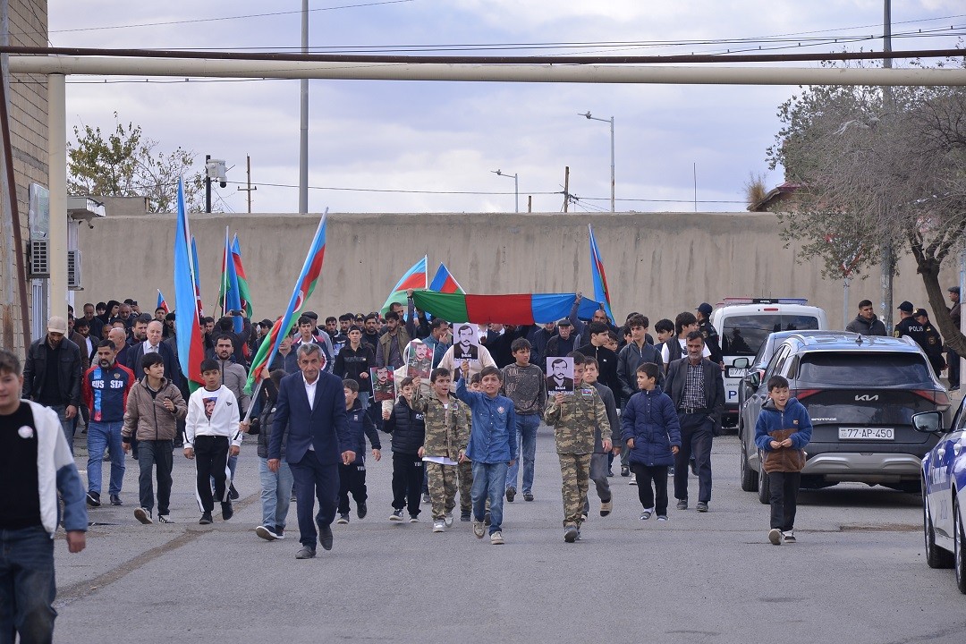 Süleyman Mikayılov itkin şəhidin dəfnində iştirak edib - FOTOLAR (YENİLƏNİB)