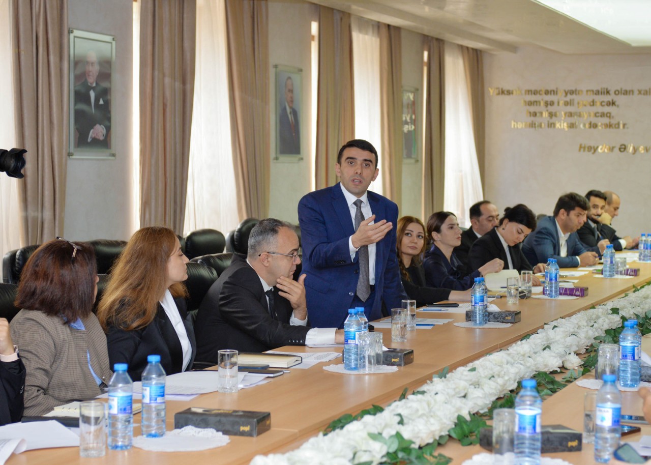 Məktəbəqədər və ümumi təhsil üzrə gələcək inkişaf prioritetləri ictimai müzakirədə - FOTOLAR