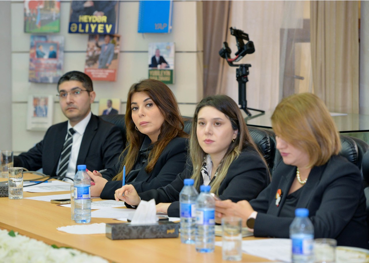 Məktəbəqədər və ümumi təhsil üzrə gələcək inkişaf prioritetləri ictimai müzakirədə - FOTOLAR