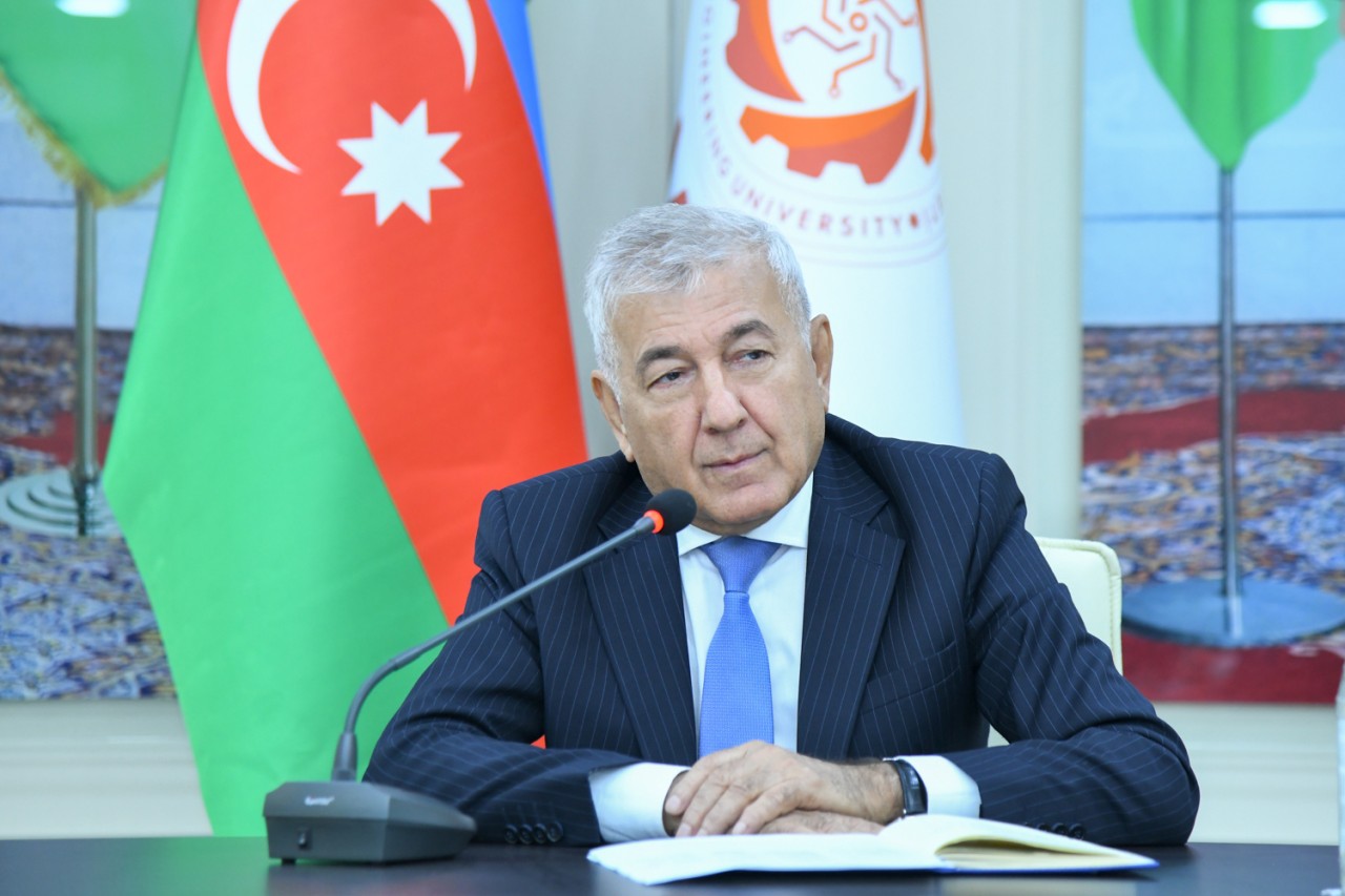 BMU rektoru şəhid ailəsi üzvləri ilə görüşdü - FOTOLAR