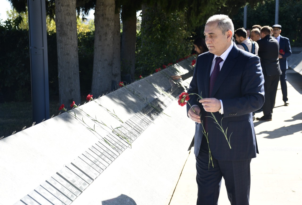 YAP və BBP nümayəndələri Şəhidlər xiyabanında - FOTOLAR