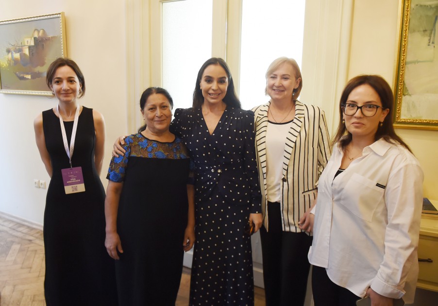 Leyla Əliyeva “Püstə: canlı irs” təqdimatını izlədi - FOTOLAR