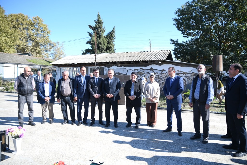 Taleh Qaraşov şəhidlərin anım günündə iştirak etdi - FOTOLAR