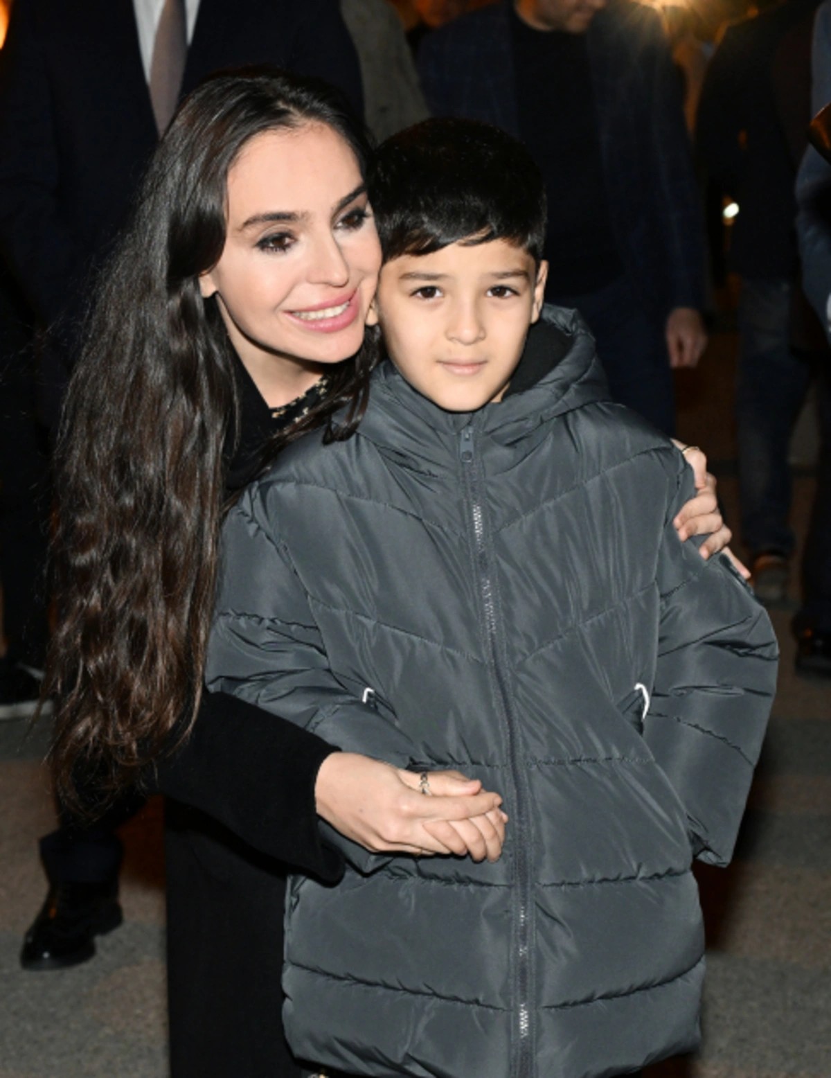 Əliyevalar sərginin açılışında iştirak ediblər - FOTOLAR