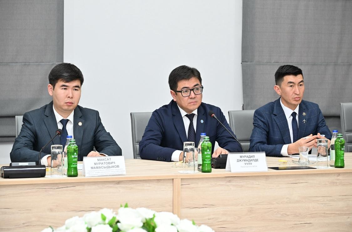 Qırğız nümayəndələr Azərbaycan təcrübəsini öyrənmək üçün AHİK-də olublar - FOTOLAR