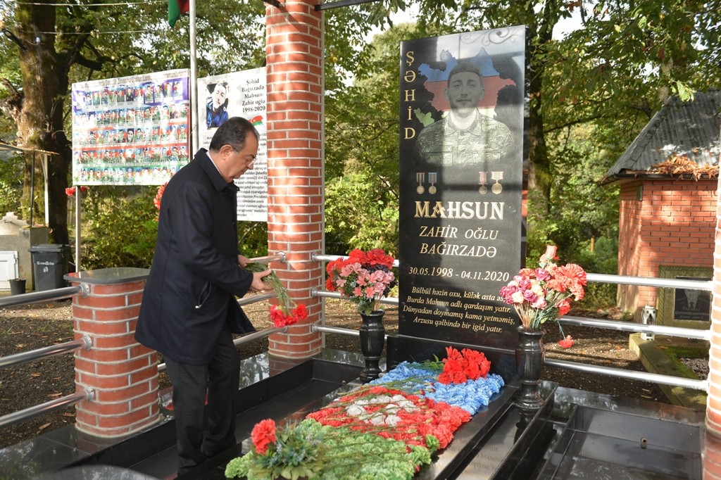 Taleh Qaraşov şəhidlərin anım günündə iştirak edib - FOTOLAR