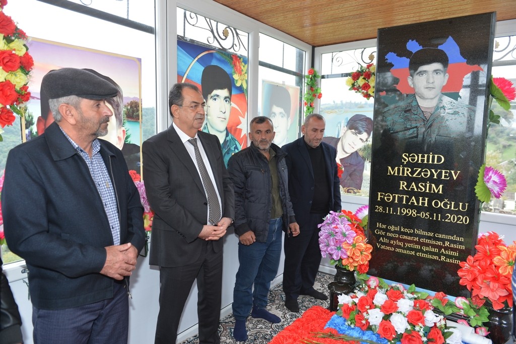 Taleh Qaraşov şəhidlərin anım günündə iştirak edib - FOTOLAR