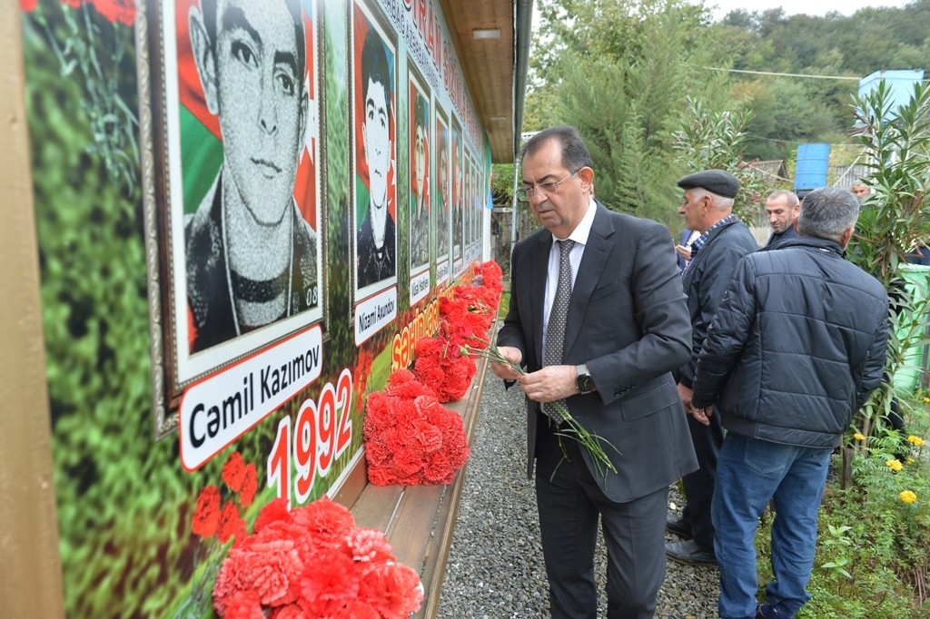 Taleh Qaraşov şəhidlərin anım günündə iştirak edib - FOTOLAR