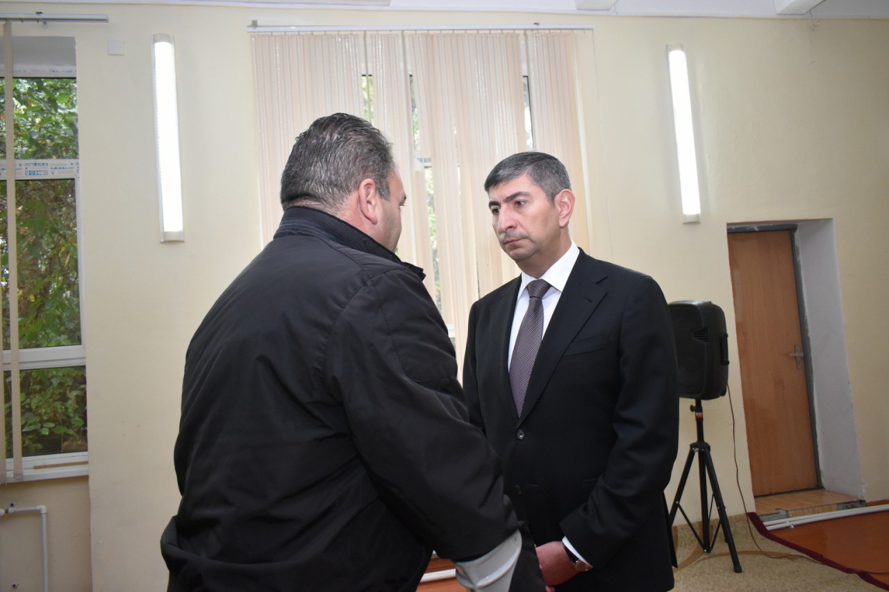 İcra başçısı Elşad Həsənov sakinlərlə görüşdü - FOTOLAR