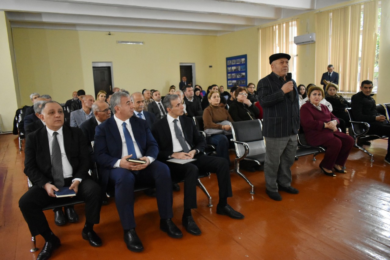 İcra başçısı Elşad Həsənov sakinlərlə görüşdü - FOTOLAR