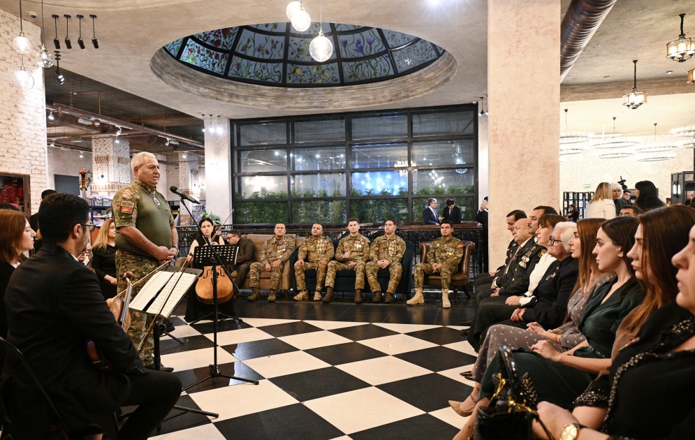 “Zəfər sevinci” adlı musiqili-ədəbi gecə keçirildi - FOTOLAR