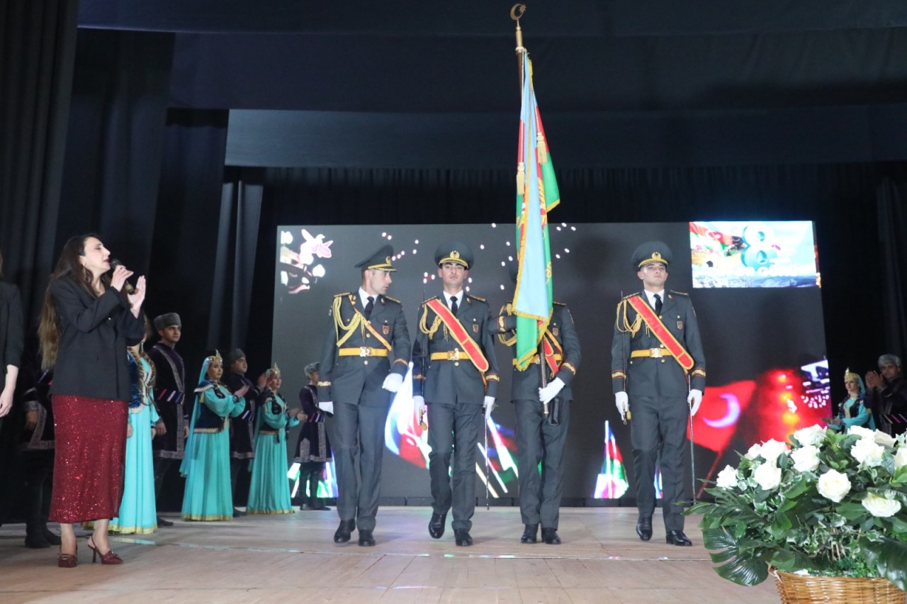 Suraxanıda Zəfər gününə həsr olunmuş tədbir keçirilib - FOTOLAR